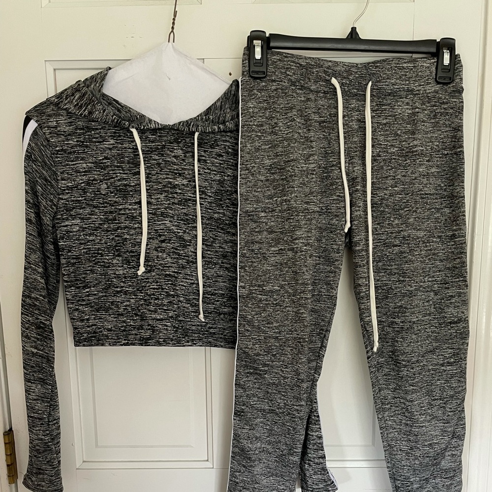 Sweatsuit - Picture 3 of 3